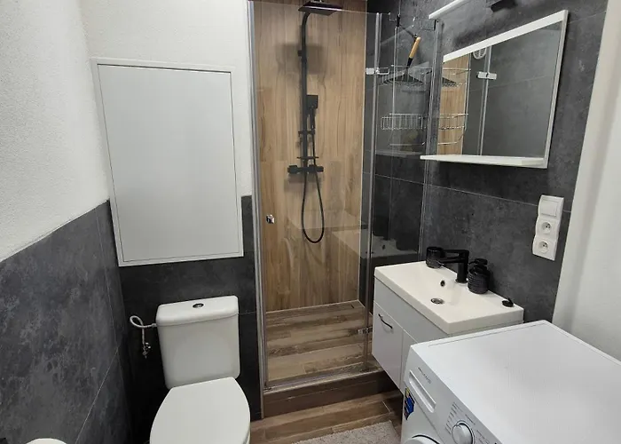 アパート Sarka *